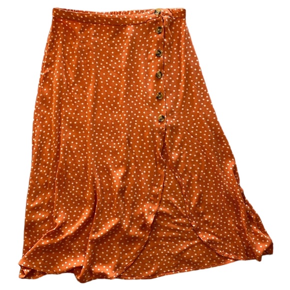 O’Neill Brand Dresses & Skirts - O’Neill Beautiful Peach Polka Dot Button Down Skirt. Size M. Great Condition!